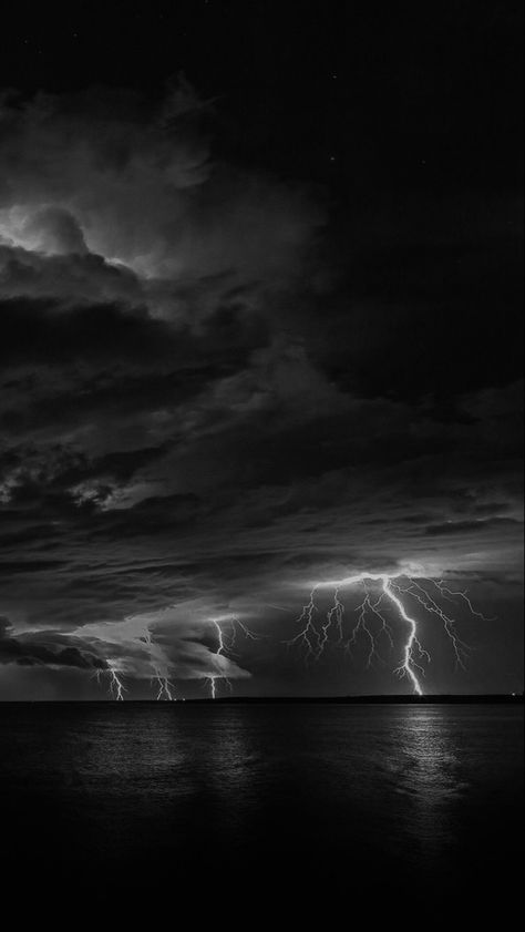 Storm Wallpaper Aesthetic, Thunderstorms Aesthetic, Dark Thunderstorm, Wallpaper Backgrounds Dark Beautiful, Dark Astetic, Thunderstorm Aesthetic, Thunder Aesthetic, Storm Aesthetic, Scary Ocean