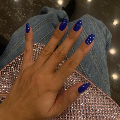 Royal Blue Prom Nails, Round Tip Nails, Wide Nail Beds, Round Fake Nails, Nails One Color, Burberry Nails, Blue Press On Nails, Blue Prom Nails, Rounded Acrylic Nails