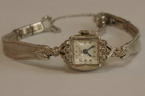 The Top 5 Vintage Bulova Watches You Can Buy Bulova Watches Women, Vintage Bulova Watches, Bulova Mens Watches, Bulova Watches, Vintage Watches Women, Fashion Skirts, Antique Watches, Watches Women, Women Watches