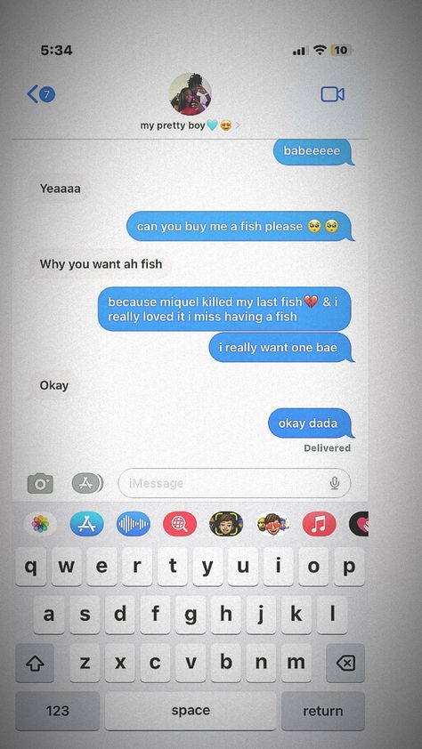 Protective Boyfriend Text Messages, Cute Emoji Texts To Boyfriend, Text Messages Boyfriend Hood, Iphone 11 Text Messages, Ip Xr, Toxic Couple, Sweet Messages For Boyfriend, Cheer Goals, Texting Bf And Gf Meme