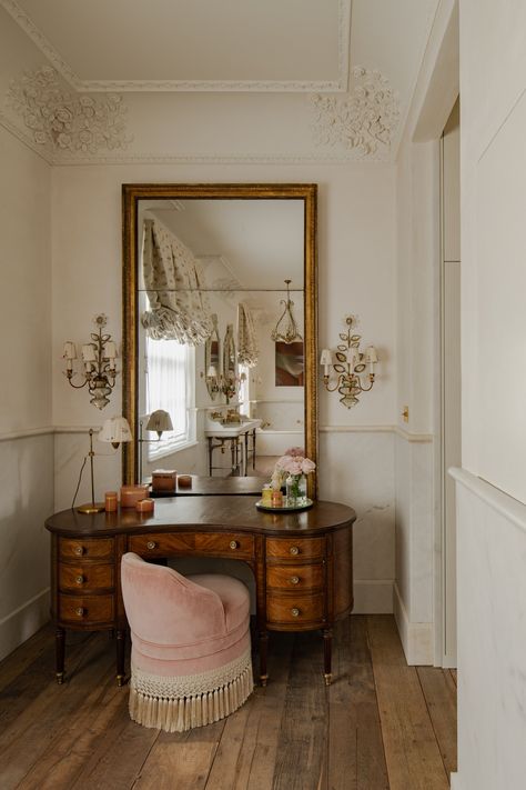 Work — Charlotte Boundy Cottage Makeup Vanity, Vintage Bedroom Vanity, Dressing And Study Table Design, Vanity Aesthetic Vintage, Charlotte Boundy, Small Bedroom Vanity Ideas, Makeup Table Aesthetic, Aesthetic Vanity Ideas, Makeup Dressing Room