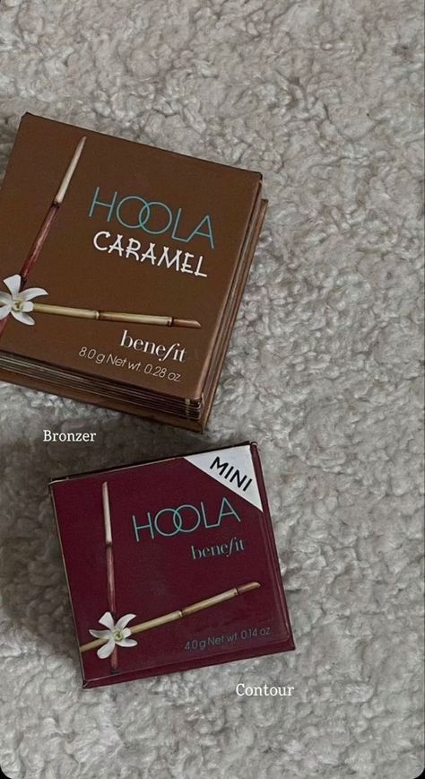 Hoola Bronzer Aesthetic, Benefit Makeup Aesthetic, Bronzer Aesthetic, Benefit Hoola Bronzer, Best Bronzer, Hoola Bronzer, Makeup List, Makeup Is Life, Make Tutorial