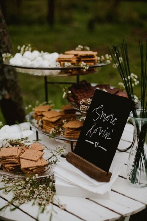 Smores Bar Wedding, Wedding Ideas Decoration, Smores Bar, Wedding Food Stations, Cozy Wedding, Wedding Ideas Diy, Family Style Dinner, S'mores Bar, Wedding Dessert Table