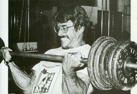 Mike Mentzer, Old Bodybuilder, Mass Building, Aesthetics Bodybuilding, Gym Wallpaper, Bodybuilding Motivation, Gym Time, Intense Workout, At Home Gym