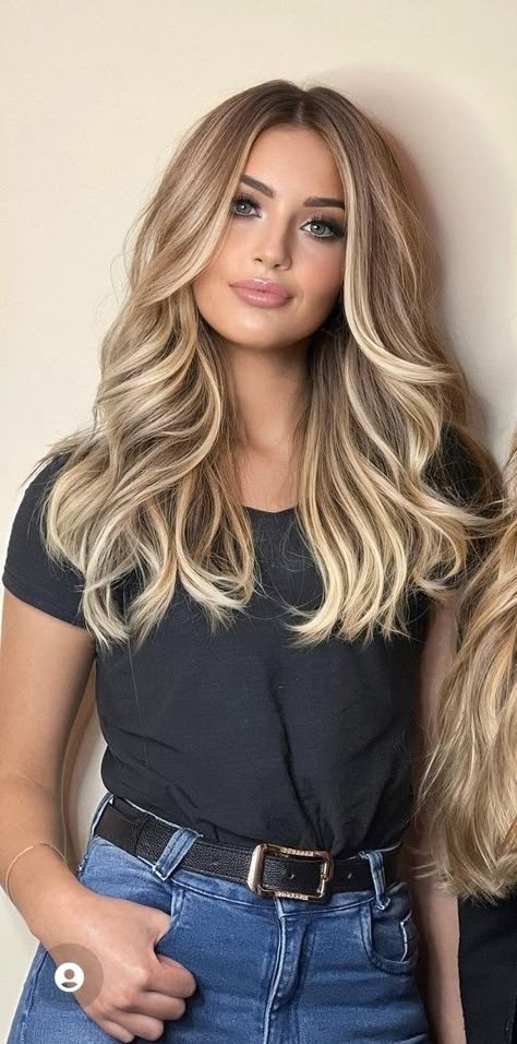 Fall Blonde Hair, Fall Blonde, Swimming Beach, Icy Blonde, Blonde Hair Inspiration, Blonde Hair Looks, Beach Hairstyles, Hair Color And Cut, Hairstyles Curly