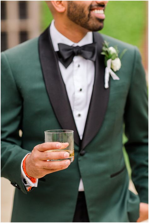 Groom Suit Emerald Green, Green Tuxedo Wedding Groom Style, Dark Green Suites Wedding, Olive Green Tuxedo Groom, Emerald Wedding Tuxedo, Hunter Green Wedding Suit, Hunter Green Groom Suit, Wedding Dresses Emerald Green, Emerald Green And Gold Wedding Party