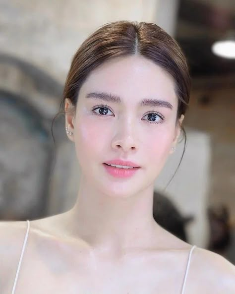 Erich Gonzales, Thai Makeup, Makeup Asia, Asian Wedding Makeup, Fresh Makeup Look, Fresh Face Makeup, Fresh Makeup, Bridal Makeup Natural, Makeup Looks Tutorial