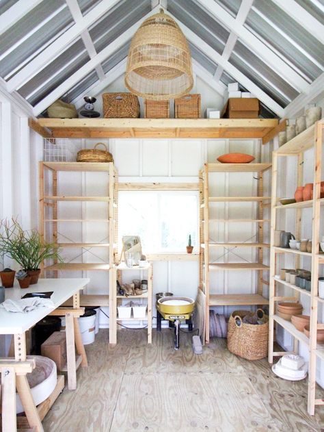 Home Pottery Studio, Pottery Studio Ideas, Home Art Studios, Pottery Shed, Kids Woodworking, Modern Woodworking, Shed Studio, Home Pottery, Table Woodworking