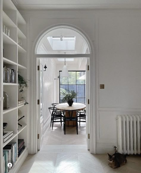 No 17 House, Modern Georgian, Dining Room Victorian, Townhouse Interior, Old School House, Tiny Apartments, Flat Apartment, Roof Light, West London