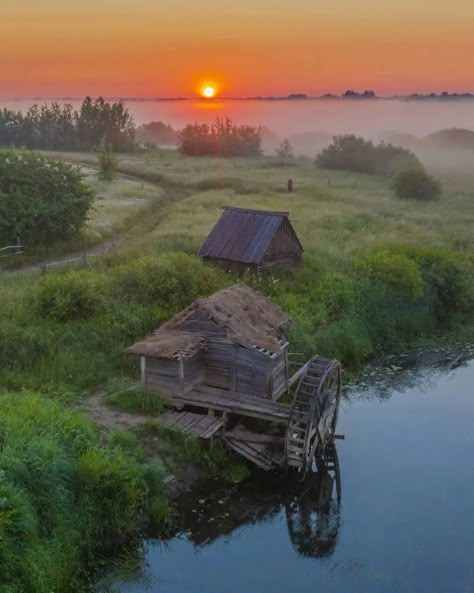 Russian House, Russian Village, Russian Landscape, Vacation List, Photo Lessons, Landscape Lights, Big River, Wonderful Nature, Landscape Paintings Acrylic