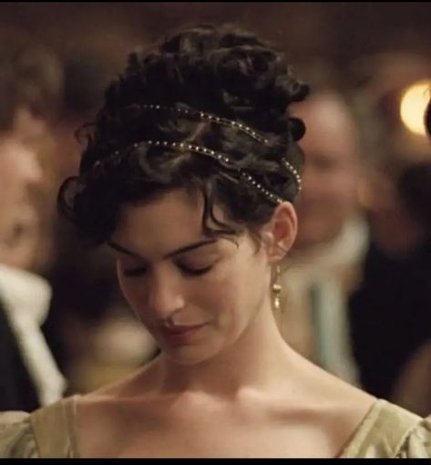 Regency Wedding, Historical Hairstyles, Regency Era Fashion, Becoming Jane, Victorian Hairstyles, Regency Fashion, Enchanted Garden, Hair Reference, Anne Hathaway