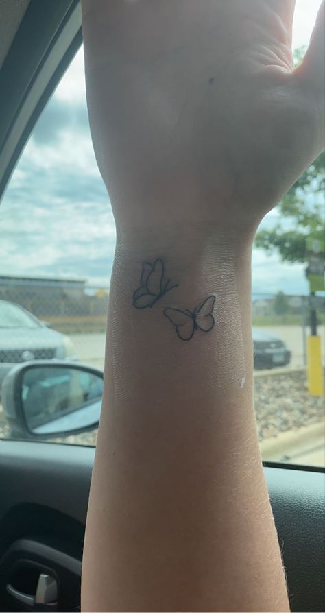 Mum And Daughter Tattoo Butterfly, First Tattoo Ideas Butterfly, Hope Butterfly Tattoo, Simple Mom Daughter Tattoos, Small Butterfly Tattoo On Wrist Simple, Tony Tattoo Ideas, First Tatoos Idea Women, Small Memorial Tattoos Dad, Butterfly Tattoo Ideas Female