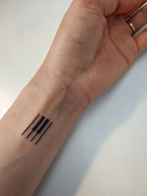 Piano Key Tattoo Ideas, Piano Tattoos For Women, Piano Related Tattoo, Simple Piano Tattoo, Piano Inspired Tattoos, Piano Tattoo Minimalist, Tattoo Piano Ideas, Minimalistic Music Tattoo, Small Piano Tattoo