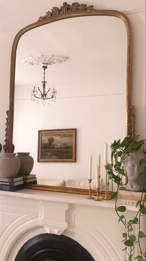 Fire Mantle Decor, Mirror Fireplace Mantle, Mantlepiece Decor, Mirror Over Fireplace, Mirror Above Fireplace, Antique Living Room, Mantelpiece Decor, Mantle Mirror, Fireplace Mantle Decor