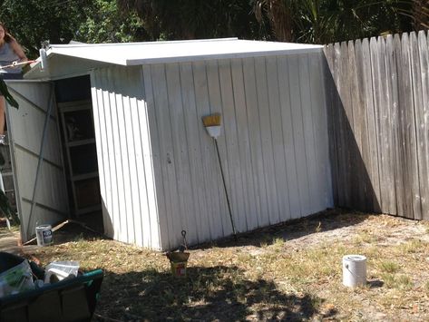 old shed Cute Shed, Shed Conversion Ideas, Looking Glass Paint, Krylon Looking Glass, Painted Shed, Shed Makeover, Tin Shed, Gambrel Roof, Vintage Hooks