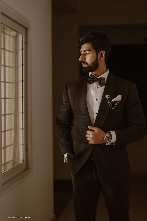 Men Royal Tuxedo Most Trendy Fashioned of Men Fashion Outfits https://youtu.be/gahLGI2wrpg Fashion Outfits Europe, Royal Tuxedo, Groom Photoshoot Ideas, Men Fashion Outfits, Marriage Poses, Bride Groom Photoshoot, Outfits Europe, Bride Groom Poses, Groom Posing