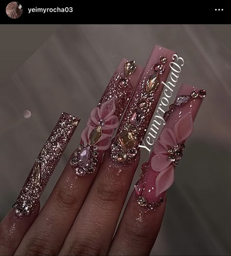 Shades Of Pink Acrylic Nails, Extra Bling Nails, Junk Nails Bling, Nail Inspo Medium, Quinceañera Nails, Cute Aesthetic Nails, Blinged Out Nails, Gabby Birthday, Shorties Nails