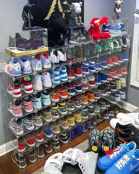 Sneakerhead Room, Sneaker Displays, Sneaker Closet, Shoe Room, Shoes Wallpaper, Shoe Wall, Jordan Shoes Girls, All Nike Shoes, Nike Shoes Jordans