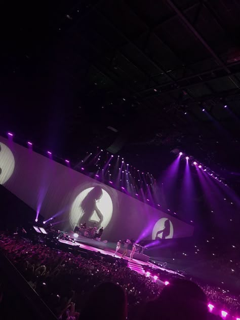 Live new Ariana Grande concert.:). Ariana Grande Aesthetic Concert, Concert Aesthetic Ariana Grande, Ariana Grande Tour Aesthetic, Ariana Grande Concert Aesthetic, Right There Ariana Grande, Ariana Grande Swt Tour, Ariana Concert, Ariana Grande The Way, Ariana Grande Live