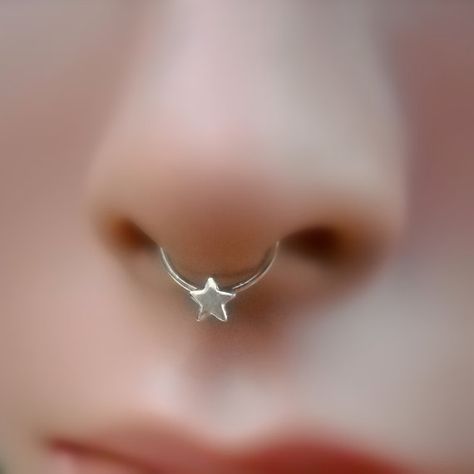 Star Septum, Cute Septum Rings, Star Piercing, Septum Piercing Jewelry, Septum Nose Rings, Septum Piercings, Piercing Septum, Face Piercings, Cool Piercings