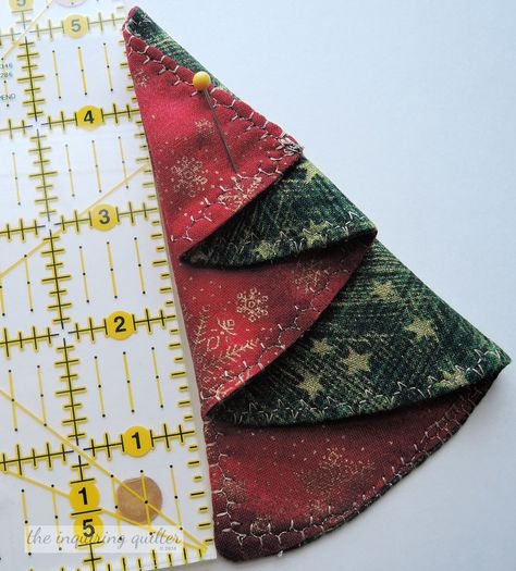 Folded Fabric Christmas Tree Ornament Folded Fabric Christmas Tree Ornaments, No Sew Christmas Ornaments Free Pattern, Christmas Tree Napkin Fold, Christmas Tree Napkins, Christmas Sewing Projects, Fabric Christmas Trees, Folded Fabric Ornaments, Folded Fabric, Quilted Christmas Ornaments