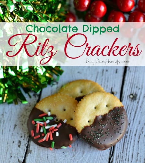 Dipped Ritz Crackers, Chocolate Dipped Ritz, Ritz Cracker Dessert, Ritz Cracker Recipes, Cracker Dip, Chocolate Bacon, Chocolate Peanut Butter Pie, Easy Sweets, Ritz Cracker