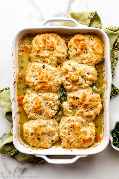 Vegetable Pot Pie, Veggie Pot Pie, Vegetarian Pot Pie, Vegetable Pot Pies, Pot Pie Filling, Vegetarian Casserole, Pot Pie Casserole, Chicken Pot Pie Casserole, Sally's Baking