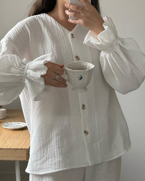 Cotton Pajamas Women, Blouse Casual Fashion, Iranian Women Fashion, Fashion Tops Blouse, Everyday Fashion Outfits, Casual Day Outfits, Fashionista Clothes, Stylish Clothes For Women, Modest Fashion Outfits