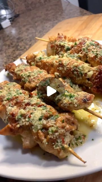 Lemon Butter Parmesan Chicken, Lemon Butter Parmesan Chicken Skewers, Chicken Sticks Recipes, Chicken Skewers In Oven, Chicken On Skewers, Garlic Parmesan Chicken Skewers, Parmesan Chicken Skewers, Parmesan Chicken Tenders, Make Garlic Butter