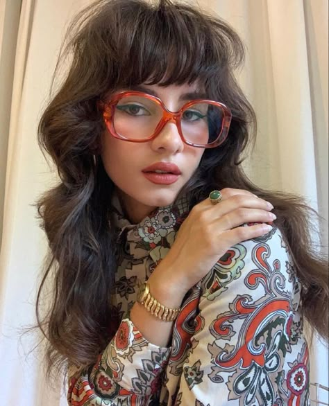 Glasses Inspo, Glasses Inspiration, Funky Glasses, How To Cut Your Own Hair, Cool Glasses, Effortless Hairstyles, Shag Haircut, Trending Haircuts, Wearing Glasses