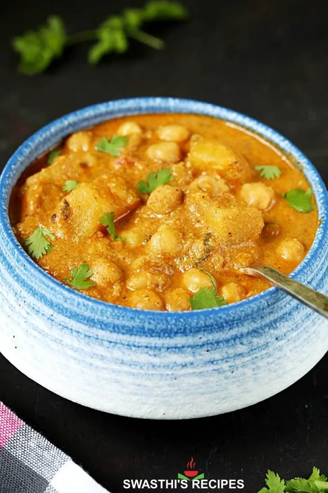 Aloo Chana (Kurma Style Chickpea Potato Curry) - Swasthi's Recipes Aloo Mutter Recipe, Capsicum Curry Recipe, Chickpea Potato Curry, Aloo Chana, Veg Kurma Recipe, Indian Vegetable Curry, Bhindi Masala Recipe, Chickpea Potato, East Indian Recipes