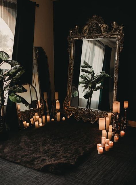 Witch Aesthetic Interior Design, Goth Glam Interior Design, Art Deco Witch, Gothic Romance Aesthetic Decor, Gothic Dressing Room, Glam Goth Halloween Decor, Goth Fairy Room Aesthetic, Gothic Bedroom, Dark Home Decor