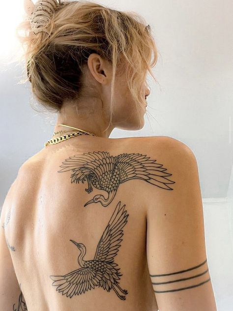 Bird Back Tattoo, Body With Tattoos, Crane Tattoo, Mandala Tattoos, Bird Tattoo, Back Tattoo Women, Back Tattoos, Dope Tattoos, Simplistic Tattoos