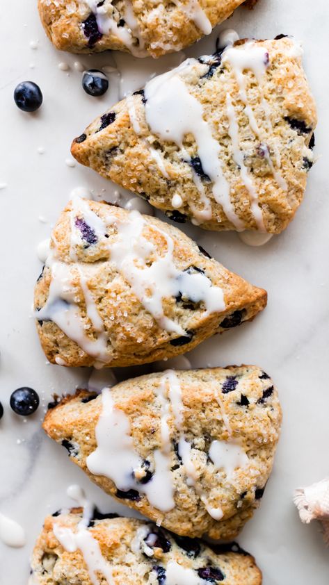 These simple Blueberry Scones are super moist and tender in every bite. Better than a bakery, trust me! Recipe on sallysbakingaddiction.com Lemon Blueberry Scones, Blueberry Scones Recipe, Hp Sauce, Gluten Free Scones, Scones Recipe Easy, Lemon Scones, Homemade Scones, Scones Ingredients, Scone Recipes