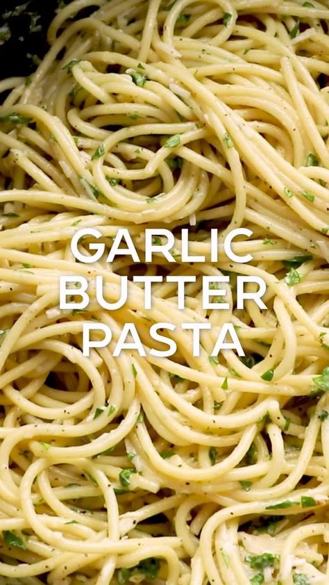 This recipe for garlic butter pasta is simple to make but delivers big on flavor. It's made with real butter, lots of garlic, rich parmesan cheese, and finished with fresh parsley. You'll find that it's the perfect side dish for a protein-based meal, and it's ready in minutes! #theendlessmeal #pasta #garlicbutter #sidedish Garlic Pasta Recipe, Garlic Butter Pasta, Resep Pasta, Noodle Recipes Easy, Pasta Side Dishes, Butter Pasta, Easy Pasta Dishes, Garlic Pasta, Yummy Pasta Recipes