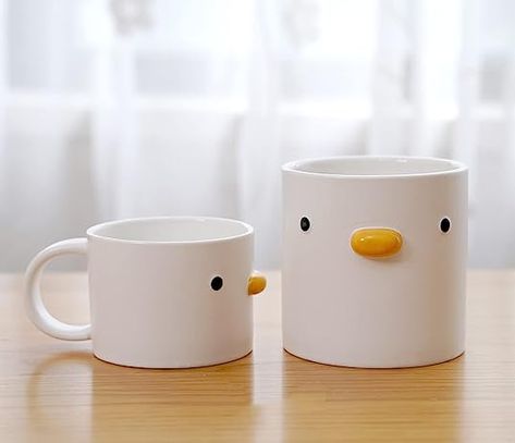 ☕【Interesting styling】Hand-glazed yellow chick mouth breakfast bowl. Creative, cute design stimulates your imagination and inspires you to start the day well, for serving and enjoying all types of cereal and other breakfast favorites. Friend Couple, Fluffy Critter, Types Of Cereal, Cute Tea Cups, Coffee Mug Set, Mini Plate, Animal Room, Mug Handmade, Cappuccino Cups