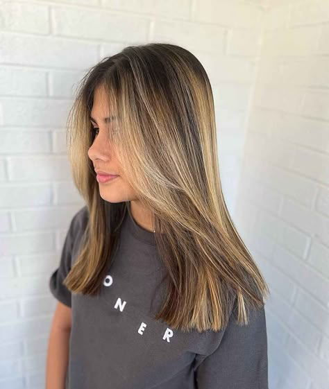 Medium Length Hair With Layers Straight, Armpit Length Hair, Below Shoulder Length Hair, Mid Length Straight Hair, Winter Haircuts, Layered Haircuts Shoulder Length, Medium Length Hair Straight, Wavy Hairstyles Medium, Straight Layered Hair