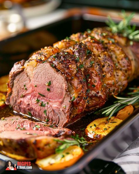 Want a Perfect Roast Beef in the Oven? Our foolproof recipe ensures tender, flavorful results. Follow our guide and enjoy! All Day Roast In Oven, Meat In The Oven Recipes, Steak For Thanksgiving, Beef Oven Roast, How To Roast Beef In The Oven, Roast Silverside Beef Recipe, Pike Peak Roast Recipes, Traditional Roast Dinner, Beef Roast Potatoes And Carrots Oven