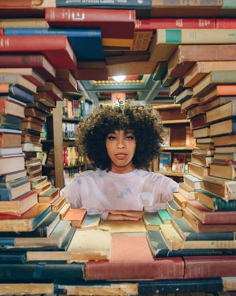 Library Shoot, Library Photo Shoot, Natural Hair Care Routine, Black Wall Street, Natural Hair Regimen, Grad Photoshoot, Hair Regimen, Graduation Photoshoot, Woman Reading