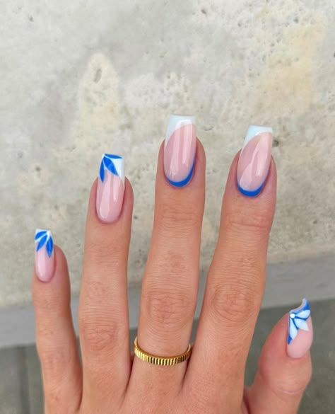 Nail inspiration #nails #nailinspo #nailipiration #clickclack #claws #stilettonails #frenchtips #ballerinanails #coffinnails #almondnails #lipsticknails #naturalnails #gelpolish #nailpolish #mattepolish Summer Nails With Blue, Nails With Blue Flowers, Greece Nails, Nails Vacay, Nails With Blue, Cruise Nails, 2023 Nail, Puppy Wallpaper, Trendy Nail Designs