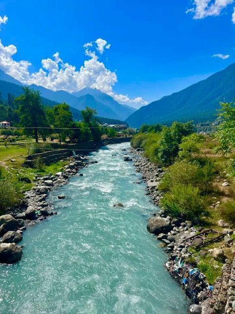 Pahalgam Kashmir, Mauryan Empire, Kushan Empire, Pakistan Culture, Hunza Valley, Mountain Aesthetic, Mountain Landscape Photography, Beautiful Landscape Paintings, Azad Kashmir