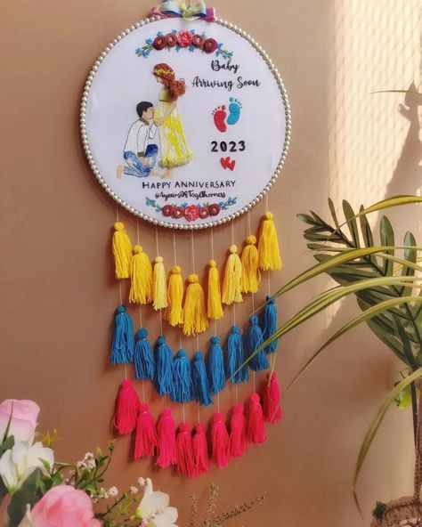 Customized handmade baby shower embroidery hoop 💖 Customized handmade hoops.. Dm us for order 🎁 . . . Baby Shower Embroidery Hoop, Baby Shower Embroidery, Embroidery Hoop Designs, Paperclip Crafts, Minions Wallpaper, Diy Embroidery Patterns, Aari Embroidery, Canvas Paint, Paper Clips