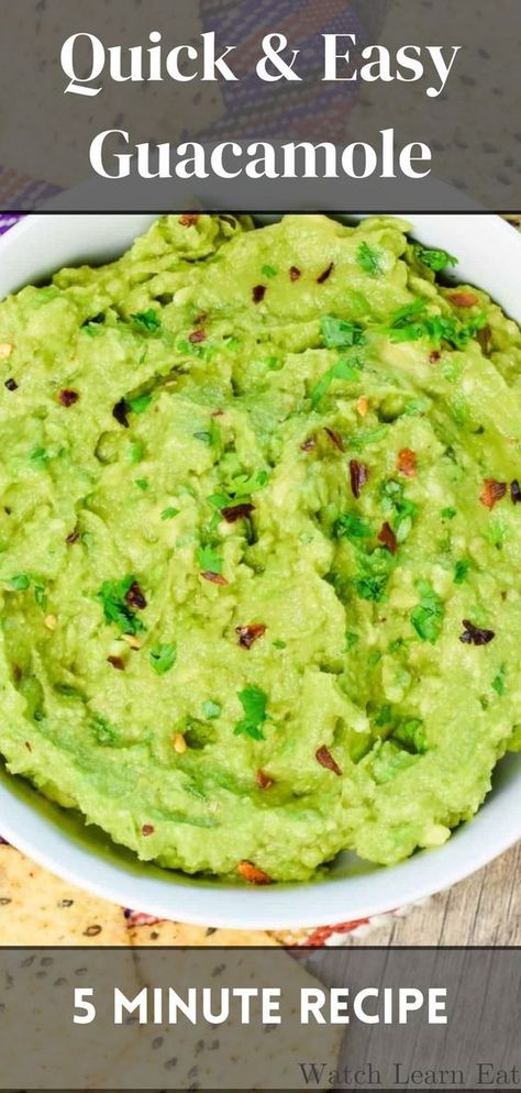 Discover the best and easy guacamole recipe made with fresh avocados. This homemade dip is perfect as a side or appetizer and takes just 5 minutes to prepare. Enjoy the simple and fresh flavors of this delicious guacamole, whether on Meatless Monday or any day of the week. With a handful of ingredients, you can whip up this tasty and healthy guacamole in no time. Perfect for dipping, spreading, or topping your favorite dishes! Guacamole Seasoning Recipe, Homemade Guacamole Seasoning, Guacamole Seasoning, Avocado Snacks, Healthy Guacamole, Simple Guacamole, Easy Guacamole Recipe, Homemade Guacamole Recipe, Guacamole Recipe Easy