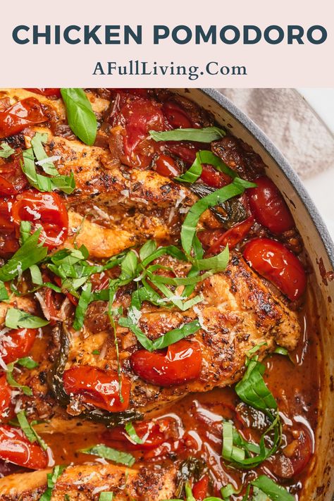 Chicken Pomodoro is a simple and classic dish, that can have dinner on the table in 30 minutes or less! Pan seared, juicy chicken breasts with fresh tomatoes, and basil! #ChickenPomodoro #OneSkilletMeal #ChickenDinner Tomatoes Chicken Recipes, Fresh Tomato Chicken Recipes, Chicken Pomadore, Chicken Breast And Tomato Recipes, Tomatoes And Chicken Recipes, Chicken Recipes With Fresh Tomatoes, Fresh Tomatoes Recipes Dinners, Baked Chicken Tomato Recipes, Chicken Tomato Bake