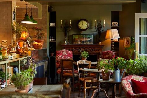 The Pig in the Wall Hotel Review, Southampton | Travel The Pig Hotel Interior, The Pig Bedroom, Pig Hotel, Hampshire Pig, Pig Restaurant, Open Kitchen Restaurant, Small Open Kitchens, The Pig Hotel, Southampton England