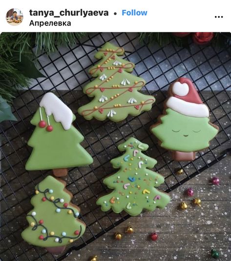 Christmas Cookie Cake, Christmas Sugar Cookies Decorated, Christmas Cookie Recipes Holiday, Decorated Christmas Cookies, Cute Christmas Cookies, Christmas Cake Designs, Sugar Cookie Royal Icing, Sugar Cookie Icing, Winter Cookie