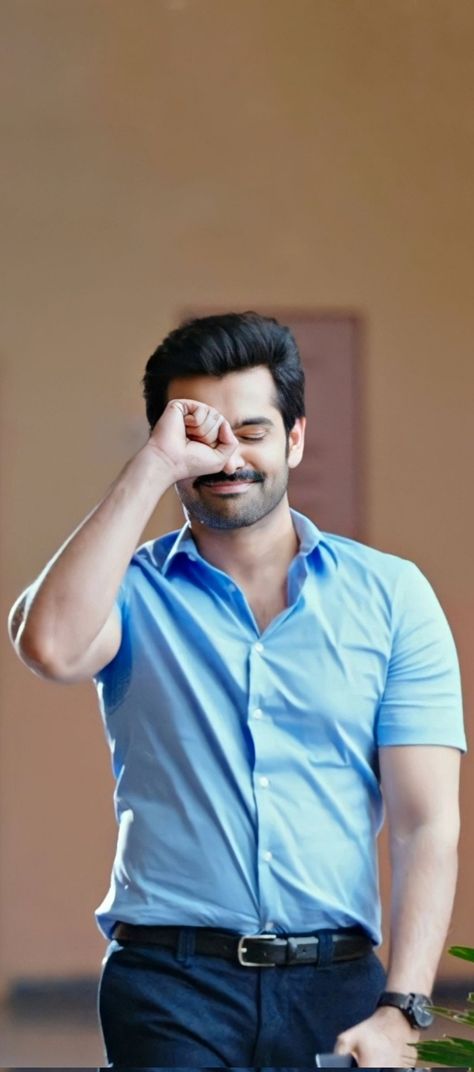 Ram Pothineni Hd Pics, Ram Potheneni, Love Telugu, Ram Pothineni, South Actors, Disneyland Christmas, Ram Photos, Actor Picture, Couples Poses