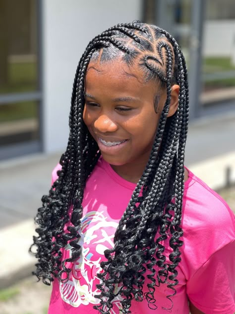 Hairstyles For The Summer Braids, Medium Knotless With Heart On The Side, Hair Styles Back To School Braids, Teenage Black Girls Braided Hairstyles, Heart Knotless Braids With Curls, 6 Grade Hairstyles Black, Braided Hairstyles For 12-13, Teen Braids Hairstyles Black, Girls Knotless Braids Black Kids