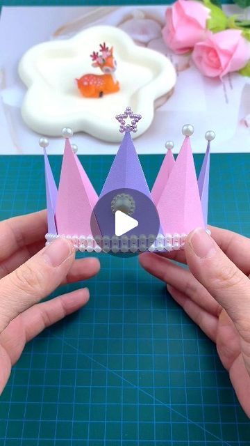 Handmade Crown For Kids, Princess Crown Svg Free Cricut, How To Make A Tiara Out Of Paper, How To Make Crown With Paper, Crown Making For Kids, Diy Crown For Kids, How To Make A Paper Crown, Crown Paper Craft, Paper Crown Tutorial