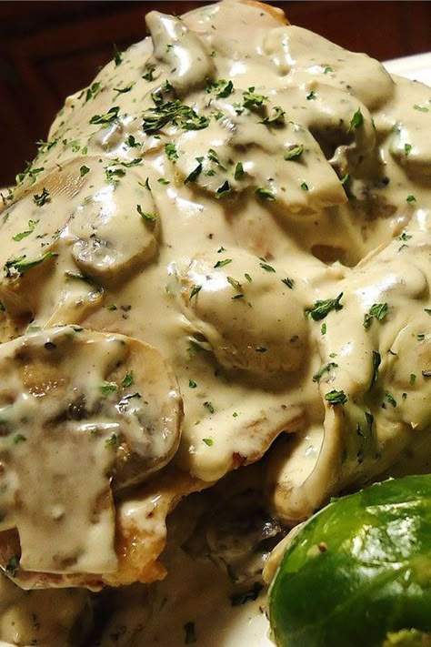 This mushroom and Swiss chicken recipe is a quick and easy chicken breast recipe! Cook the best mushroom chicken recipe using chicken breasts, mushrooms, Swiss cheese, and garlic. You will love cooking this baked chicken recipe for an easy dinner! Mushroom Swiss Chicken, Chicken Breast Recipes With Mushrooms, Baked Chicken Breast And Cream Of Mushroom, Chicken With Swiss Cheese And Mushrooms, Easy Swiss Chicken Bake, Chicken With Stuffing And Swiss Cheese, Swiss Cheese Recipes, Swiss Chicken, Salmon Recipes Baked Healthy